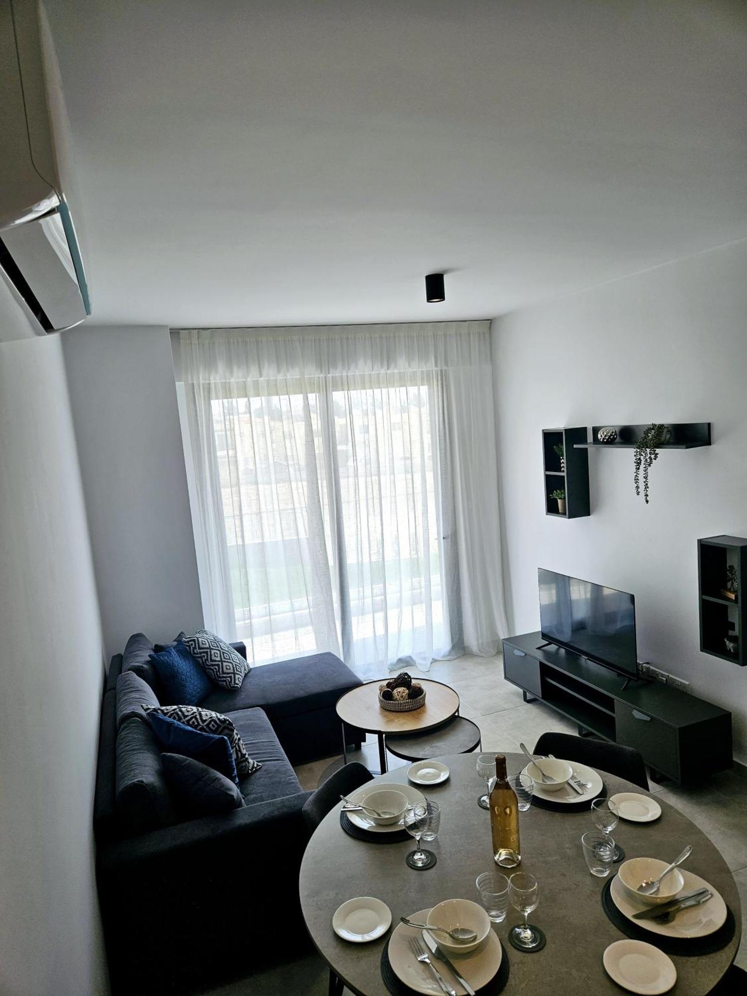 Superior Apartment, Universal Residences Apartment *
